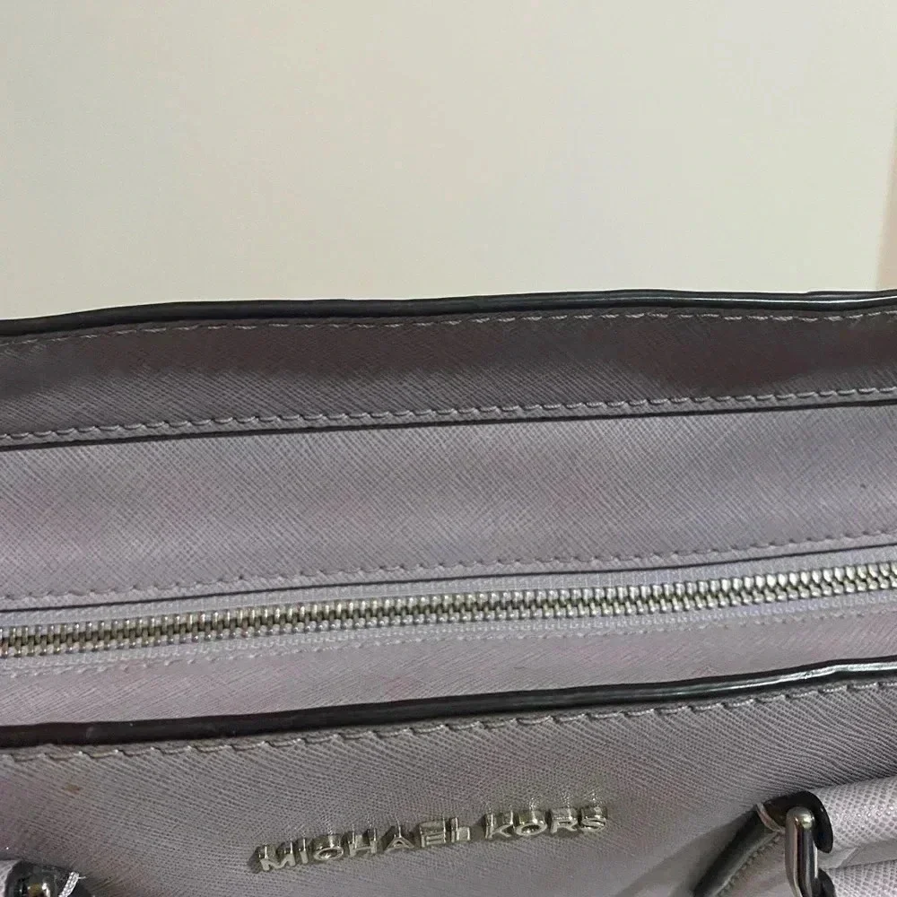 Michael kors grey saffiano leather satchel handbag